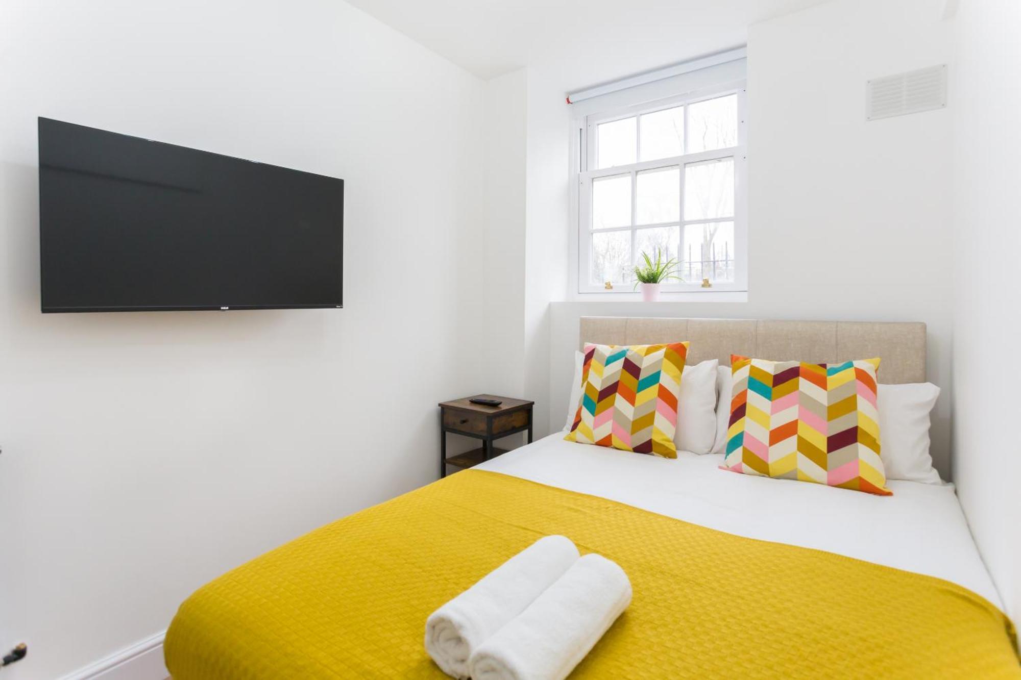 City Centre One Bedroom Apartment Next To Station, Newly Renovated Londres Extérieur photo