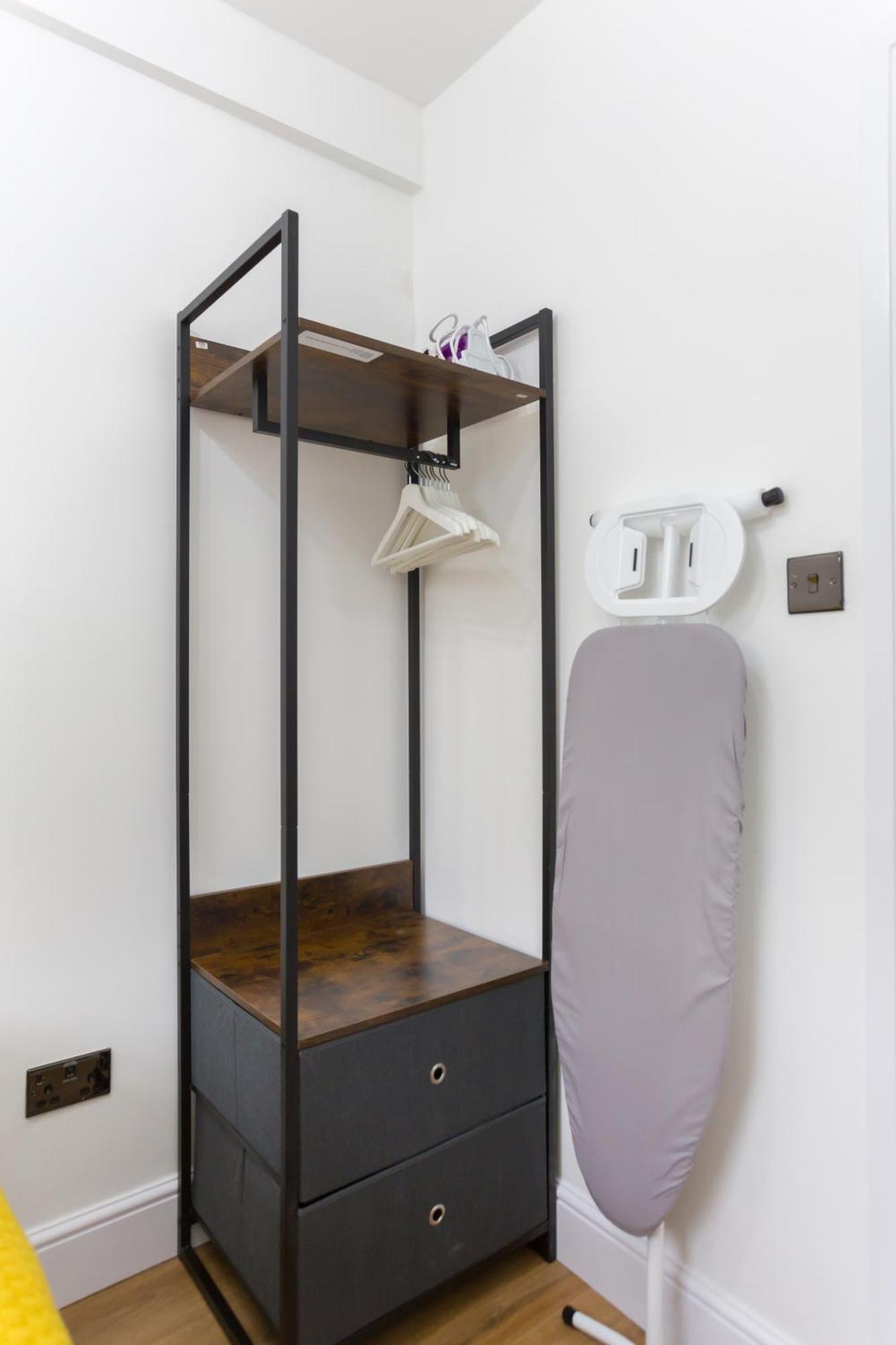 City Centre One Bedroom Apartment Next To Station, Newly Renovated Londres Extérieur photo