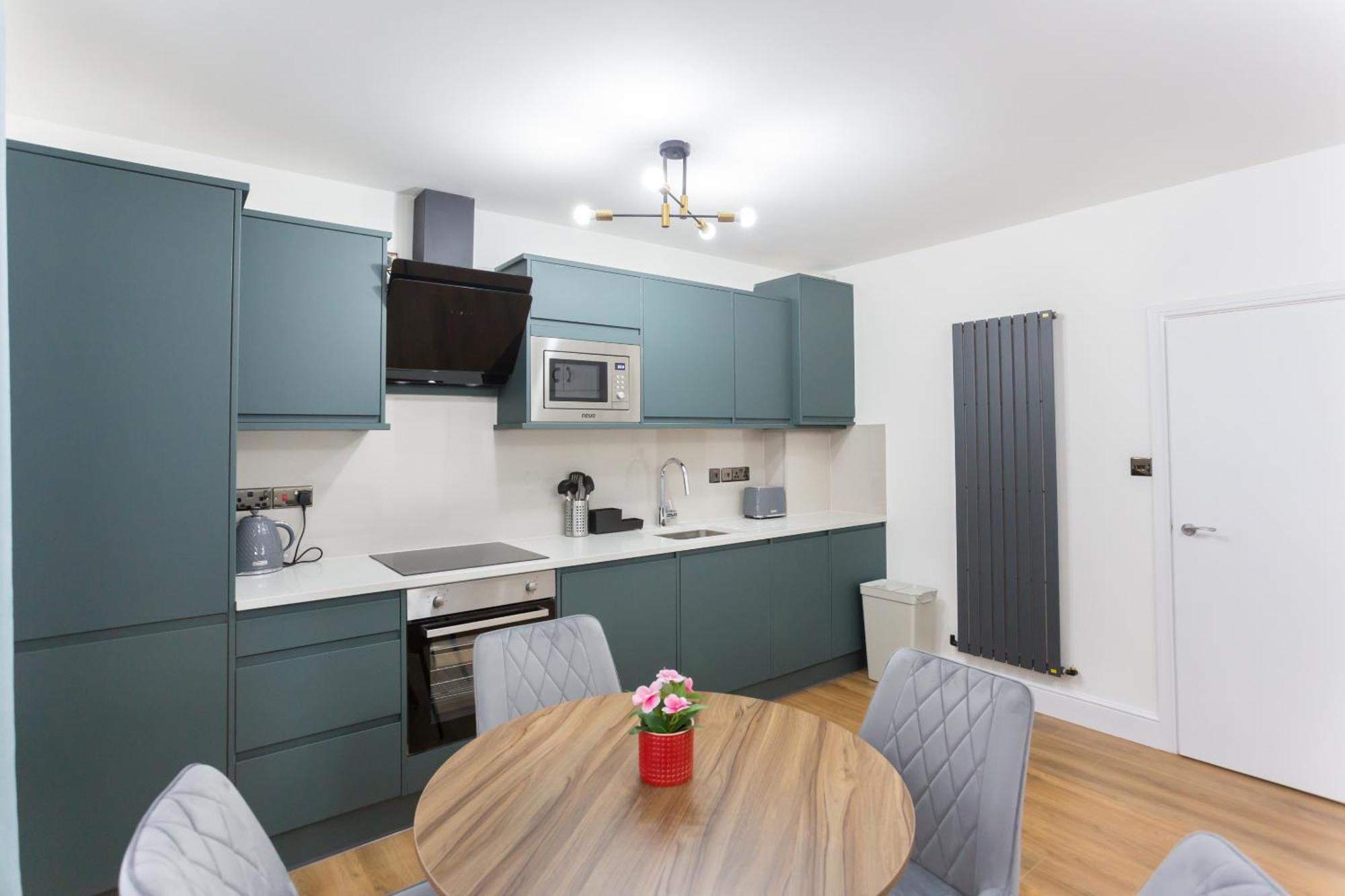 City Centre One Bedroom Apartment Next To Station, Newly Renovated Londres Extérieur photo