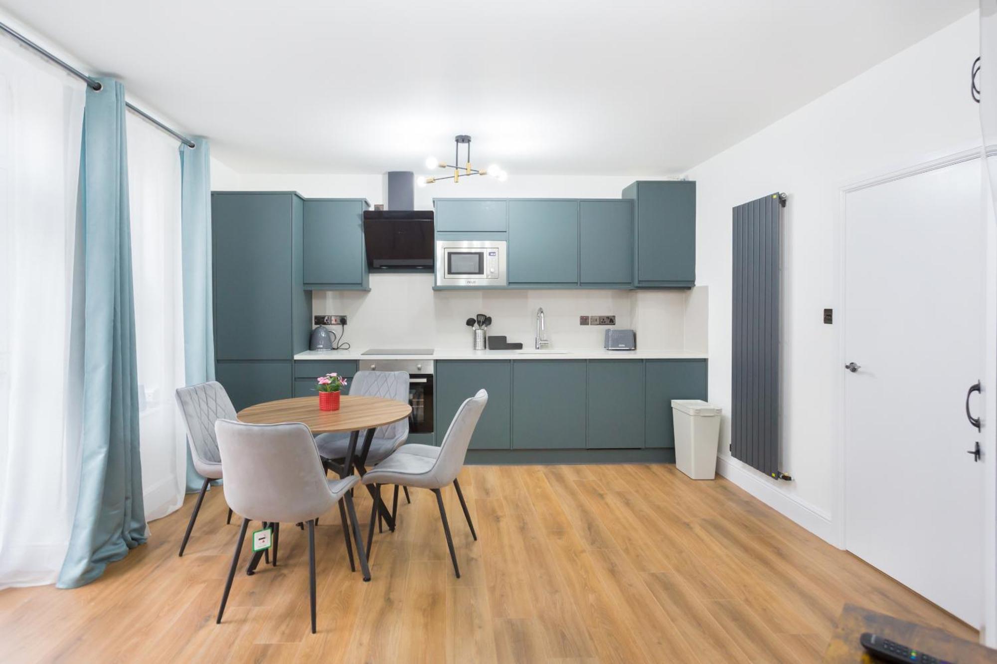 City Centre One Bedroom Apartment Next To Station, Newly Renovated Londres Extérieur photo