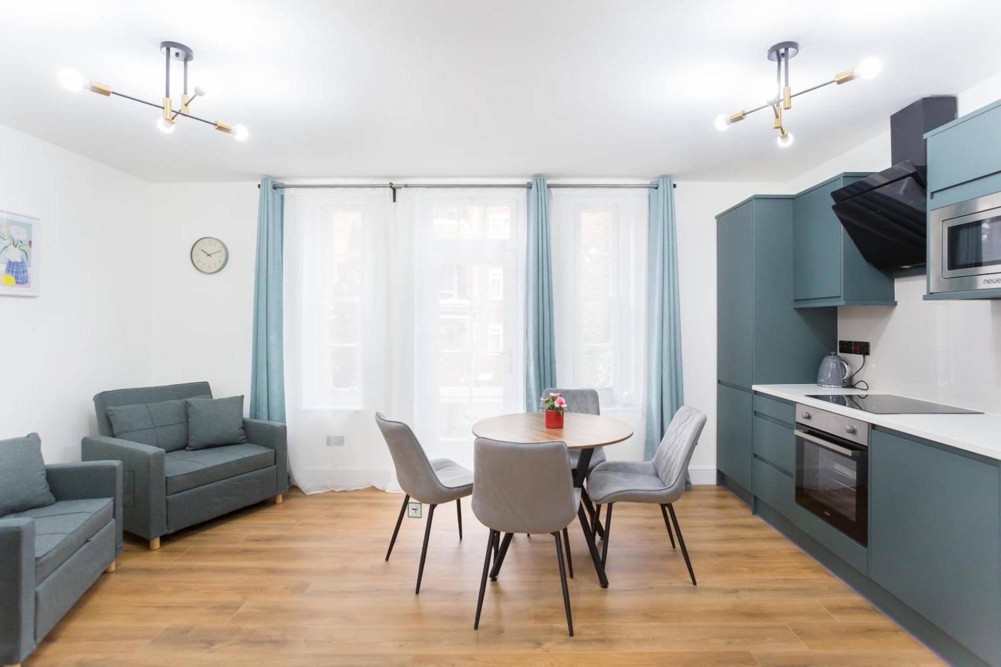 City Centre One Bedroom Apartment Next To Station, Newly Renovated Londres Extérieur photo