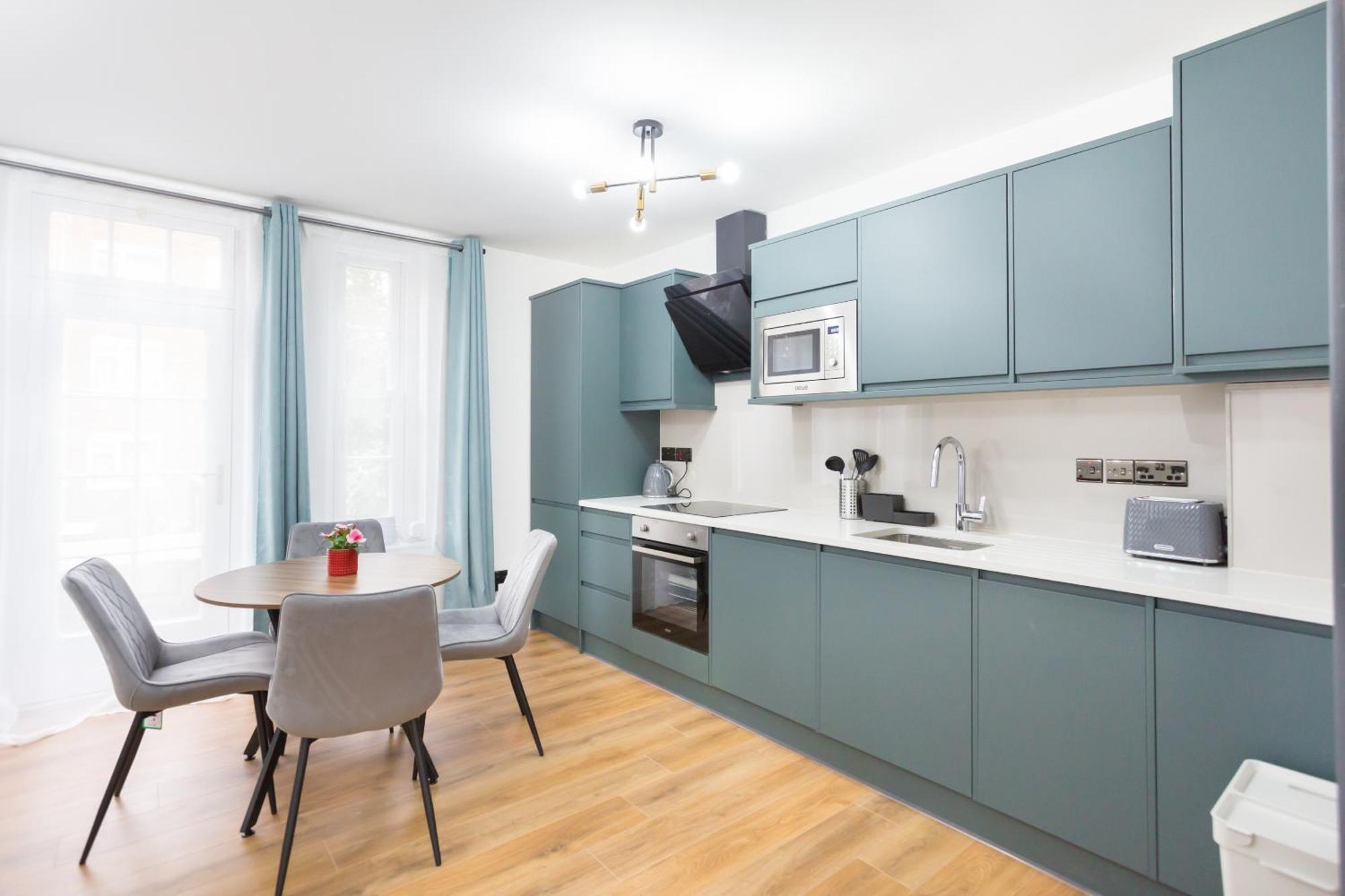 City Centre One Bedroom Apartment Next To Station, Newly Renovated Londres Extérieur photo